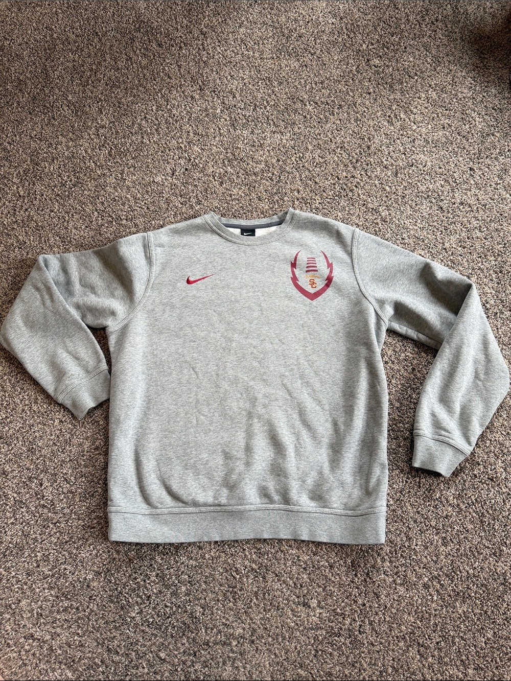 Nike Men’s Gray USC Crewneck Sweatshirt with Red Logo Accents Size Large